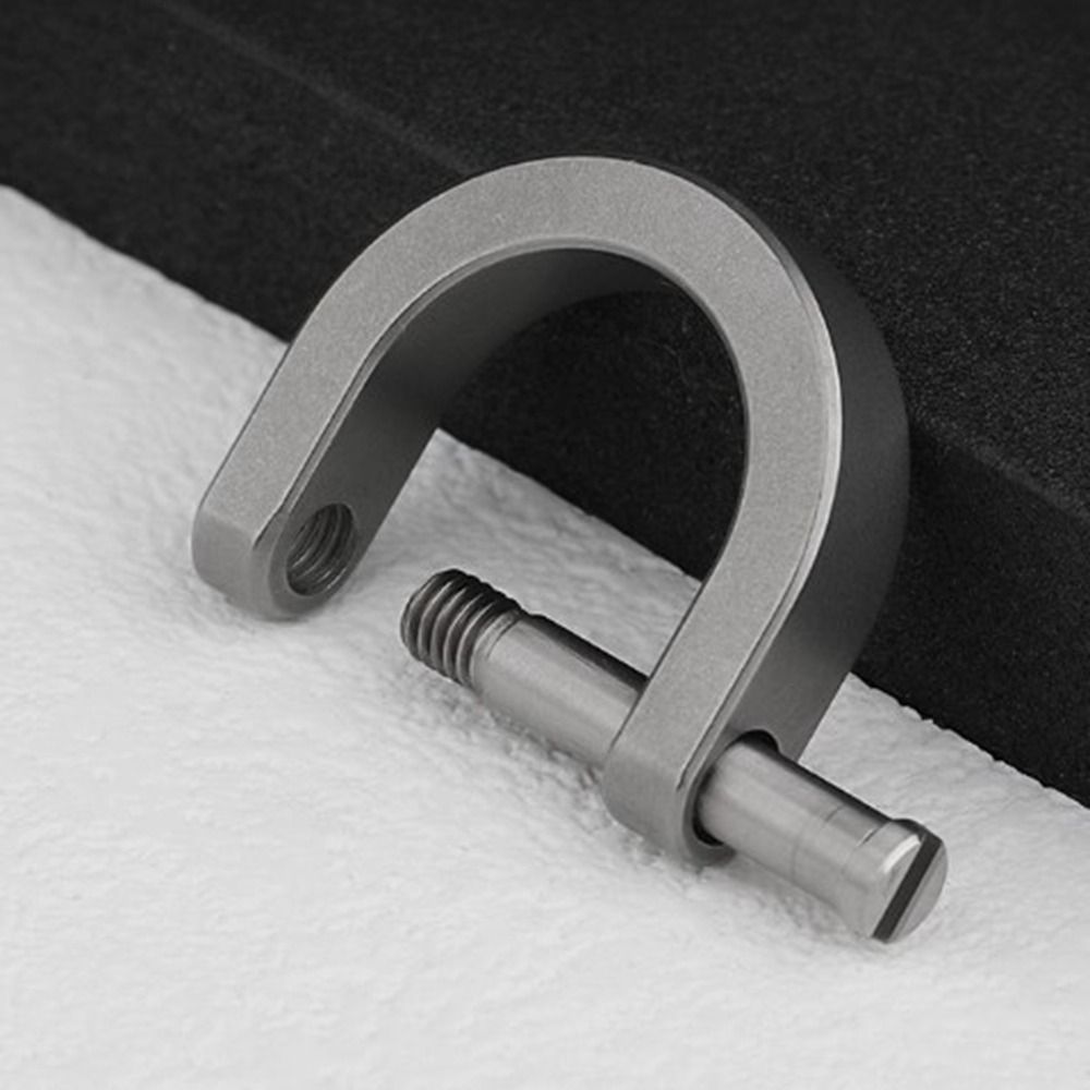 Kokarda ze stopu tytanu zszywk – Keychain Multi Tool recenzja i cena